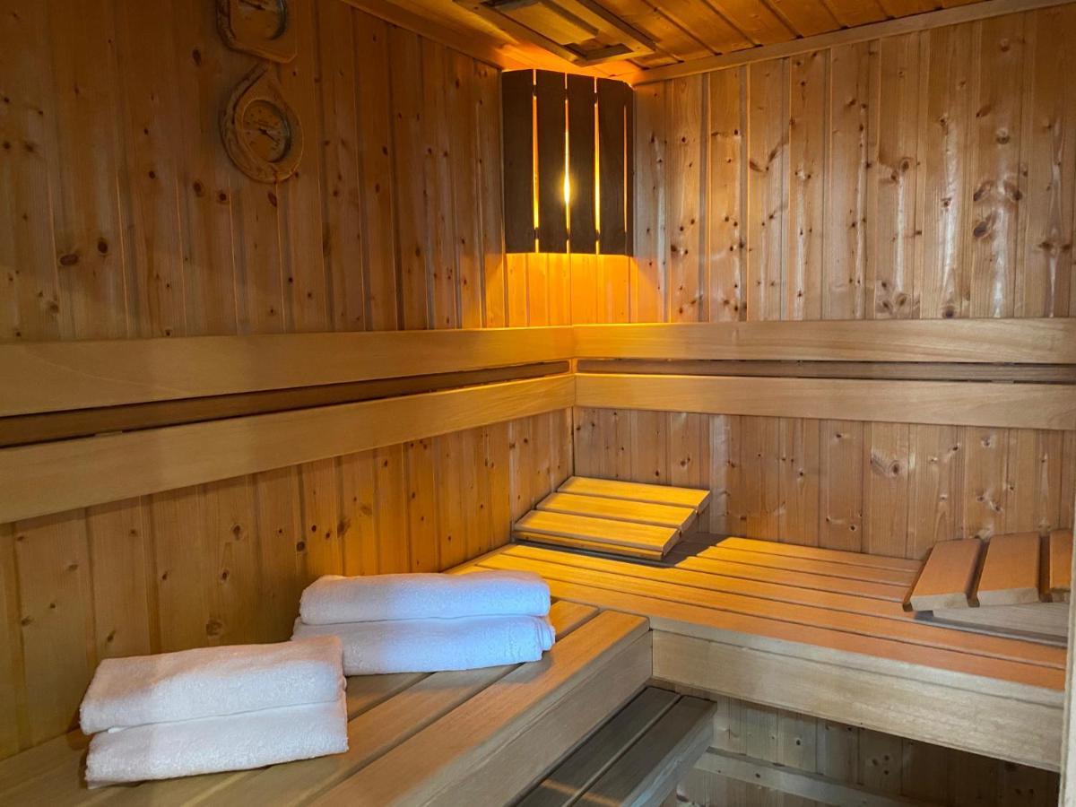 Family & Business Sauna Apartments Klonowa Nad Zalewem, Unikat Spa Кельце Экстерьер фото